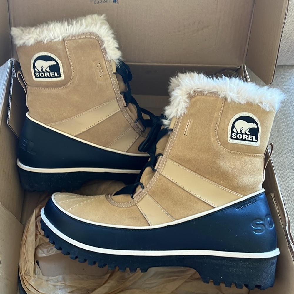 Sorel snow boots, size 8 1/2 purchased from REI